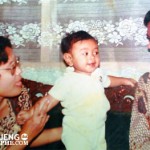 Saya di antara ayah dan ibu