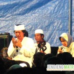 Cak Nun dan Mbak Via