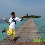 di jembatan menuju Pulau Tidung Kecil