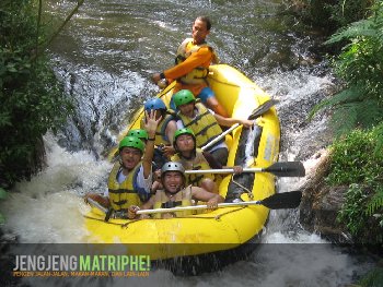 Rafting di Sungai Palayangan