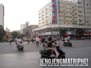 Situasi lalu lintas di Guilin yang riuh.